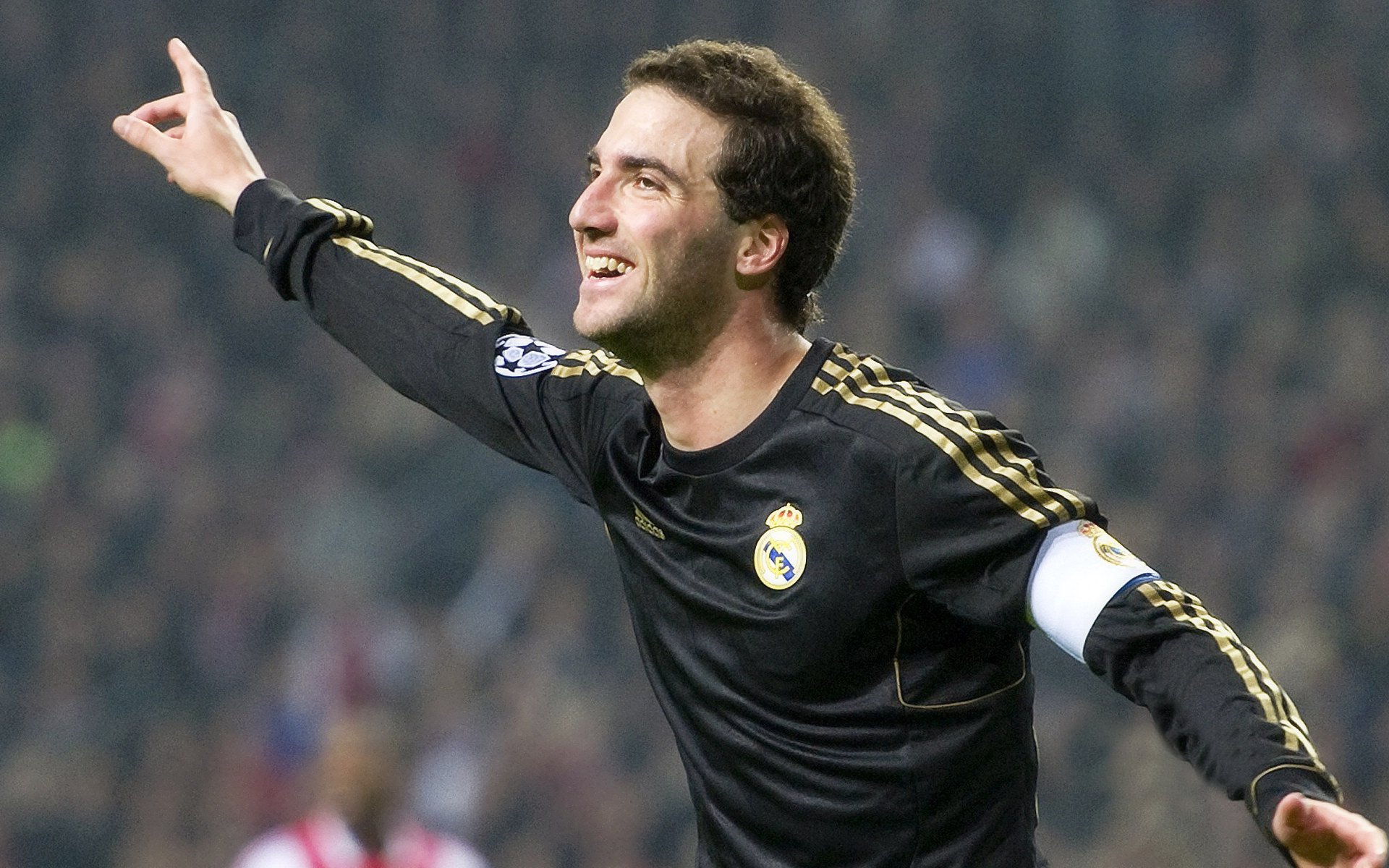 尤文锋线组合默契十足,意甲霸主之势再现,尤文风格