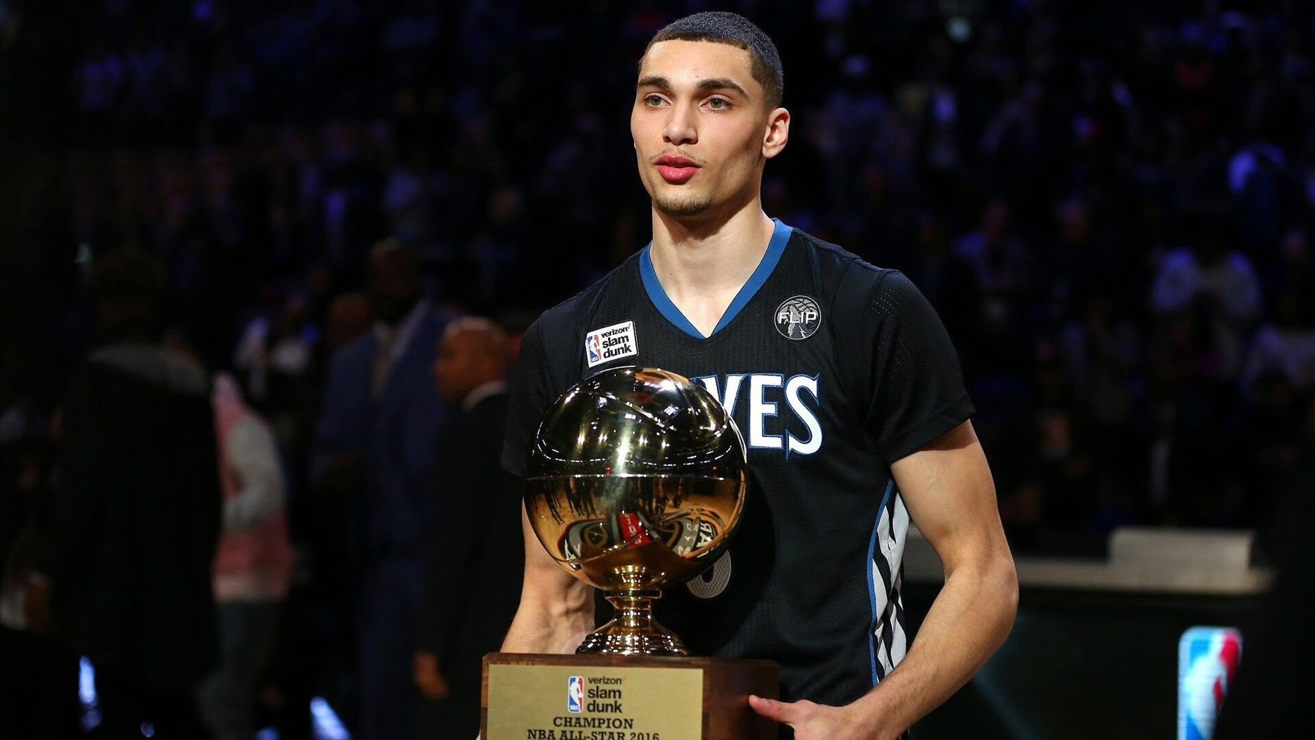 Faker操作风采影响赛场，faker操作锦集